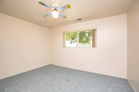 Bedroom - 2100 Deerfield Ave, Redding, CA 96002 photo 5 of 6