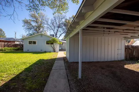 Exterior - 2100 Deerfield Ave, Redding, CA 96002 photo 20 of 22