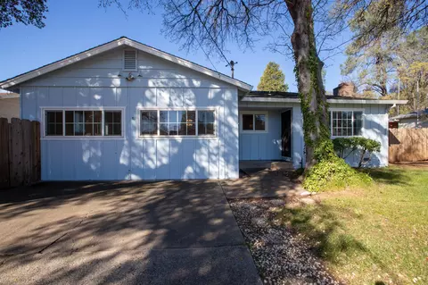 Exterior - 2100 Deerfield Ave, Redding, CA 96002 photo 6 of 22