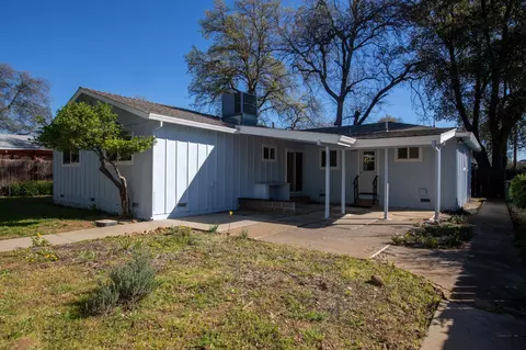 Exterior - 2100 Deerfield Ave, Redding, CA 96002 photo 12 of 22