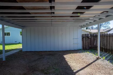 Exterior - 2100 Deerfield Ave, Redding, CA 96002 photo 17 of 22