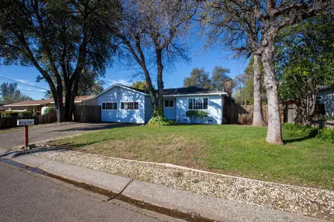 Exterior - 2100 Deerfield Ave, Redding, CA 96002 photo 2 of 22