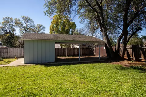 Exterior - 2100 Deerfield Ave, Redding, CA 96002 photo 14 of 22