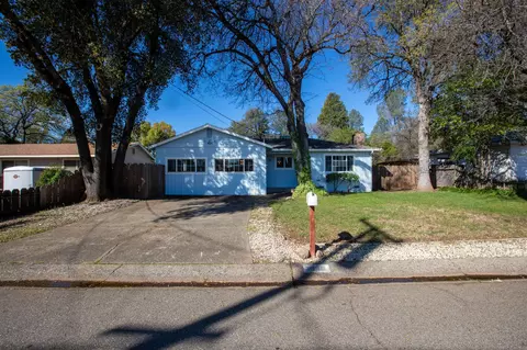 Exterior - 2100 Deerfield Ave, Redding, CA 96002 photo 3 of 22