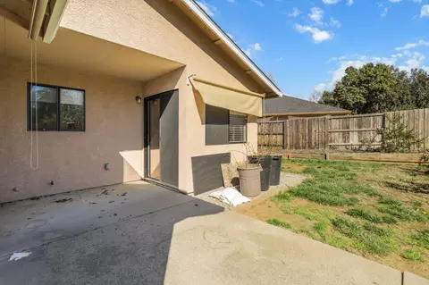 Exterior - 2935 Shotwick Trl, Redding, CA 96002 photo 3 of 8