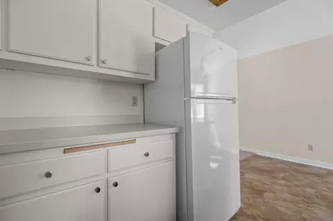 Kitchen - 2935 Shotwick Trl, Redding, CA 96002 photo 3 of 4
