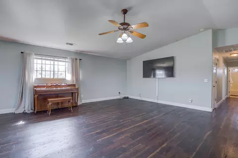 Living - 11326 Puffin Way, Redding, CA 96003 photo 1 of 3