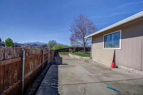 Exterior - 11326 Puffin Way, Redding, CA 96003 photo 6 of 6