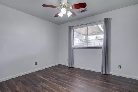 Bedroom - 11326 Puffin Way, Redding, CA 96003 photo 3 of 7