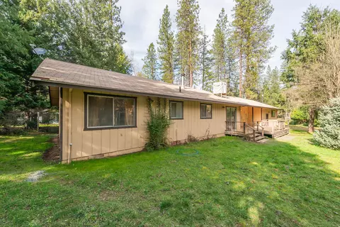 Exterior - 376 Mountain View Dr, Lewiston, CA 96052 photo 4 of 5