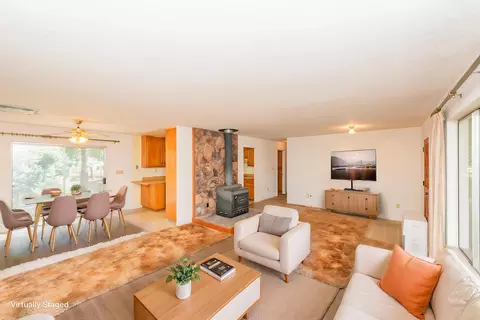 Living - 376 Mountain View Dr, Lewiston, CA 96052 photo 2 of 10