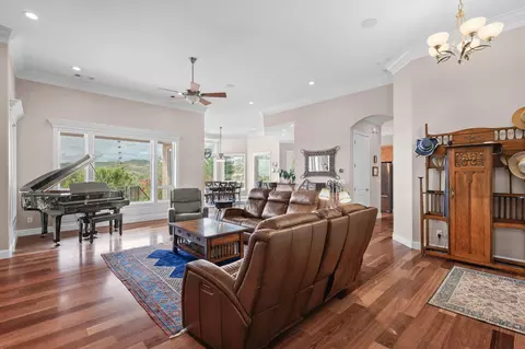 3582 Stone Ridge Pl, Redding, CA 96001 photo 5