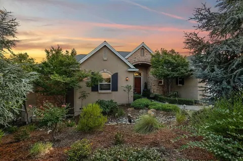 3582 Stone Ridge Pl, Redding, CA 96001