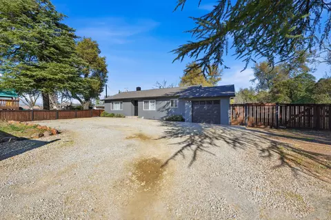 Exterior - 890 Parsons Dr, Redding, CA 96002 photo 2 of 20