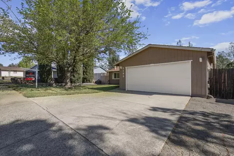 1180 Jaxon Way, Redding, CA 96003 photo 24