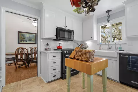 Kitchen - 7036 Tucker Ln, Redding, CA 96002 photo 1 of 3