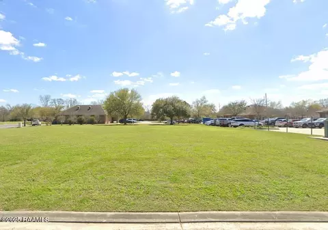 203 Oak Grove Ln, Lafayette, LA 70506