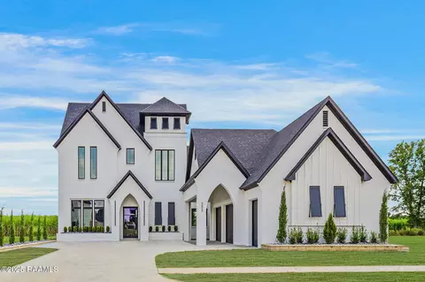 207 Sabal Bend Dr, Youngsville, LA 70592
