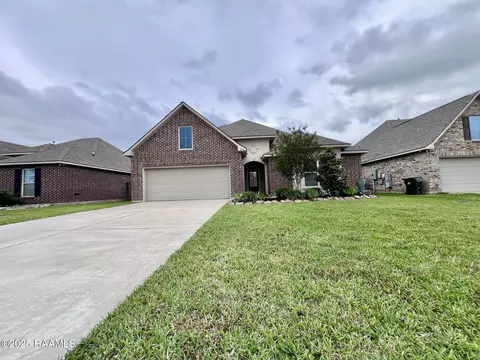 1935 Heberts Pass, Lake Charles, LA 70607