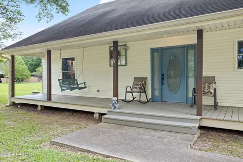 334 Meche Rd, Carencro, LA 70520