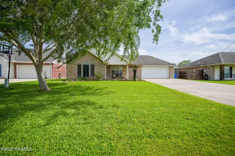 1308 Arbor Cir, Morgan City, LA 70380