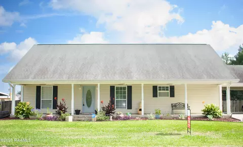 707 W Pine St, Erath, LA 70533 photo 1