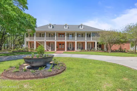 7403 Roberts Cove Rd, Rayne, LA 70578