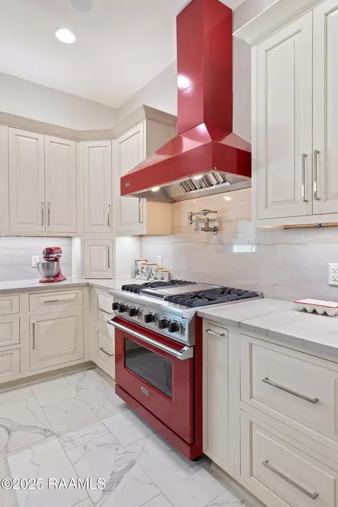 Kitchen - 235 N Fieldspan Rd, Scott, LA 70583 photo 6 of 6