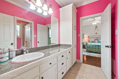 Bath - 103 Masterspoint Dr, Broussard, LA 70518 photo 6 of 6