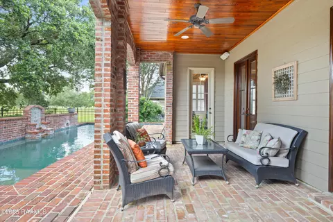 Exterior - 103 Masterspoint Dr, Broussard, LA 70518 photo 8 of 14