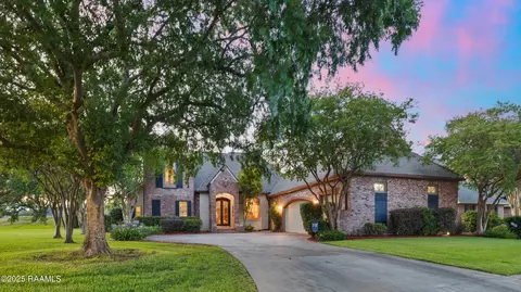 103 Masterspoint Dr, Broussard, LA 70518