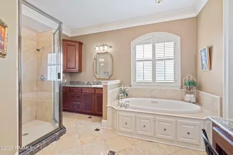 Bath - 103 Masterspoint Dr, Broussard, LA 70518 photo 3 of 6