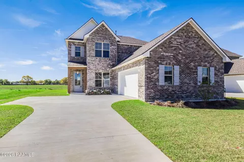 303 Benson Grove Dr, Youngsville, LA 70592