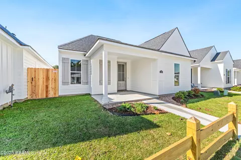 120 Grenadine Dr, Lafayette, LA 70506