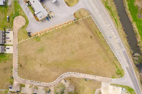 S Lewis Street, New Iberia, LA 70560
