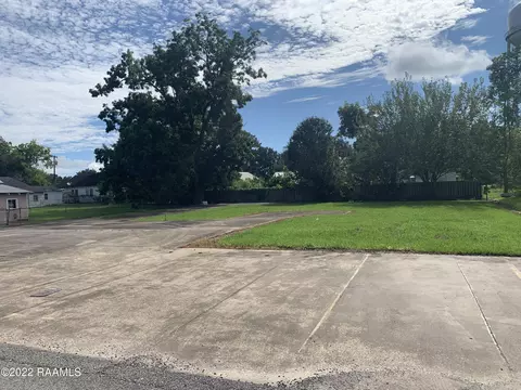 2132 N Charles Campbell Ave, Abbeville, LA 70510