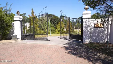101 Park Ridge Ln, Lafayette, LA 70503