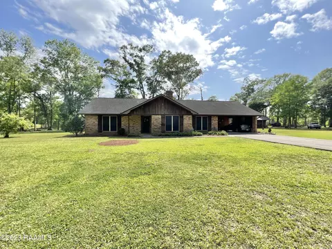500 Degeyter Rd #L, Breaux Bridge, LA 70517