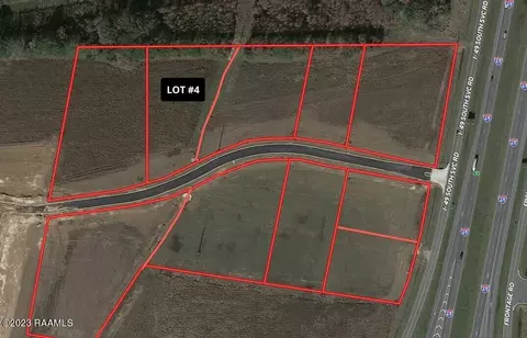 166 Crowne Parc Dr, Opelousas, LA 70570