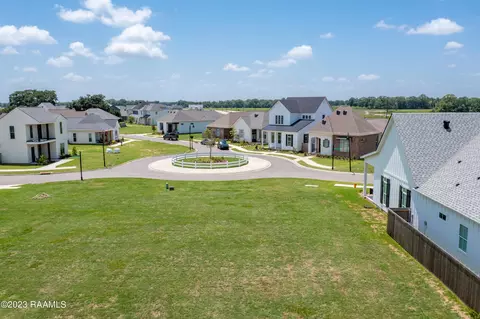 121 Trail Pointe Dr, Scott, LA 70583 photo 2