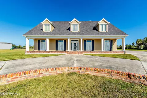 460 N Service Rd, Raceland, LA 70394
