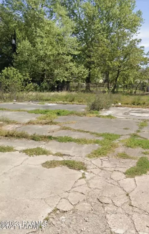 900 SEvangeline Thruway, Lafayette, LA 70501