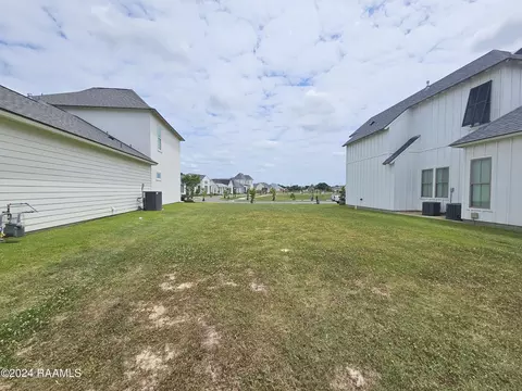 317 Bozeman Trl, Scott, LA 70583 photo 3