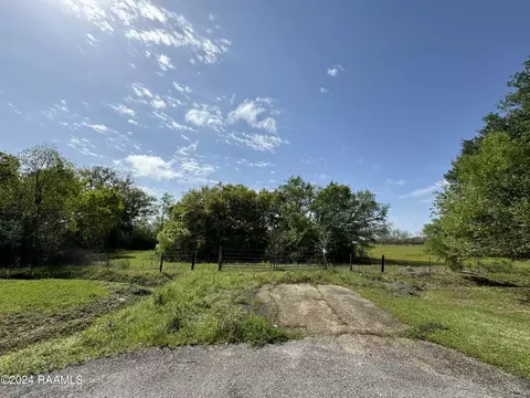 200 Rich Angel Dr, Carencro, LA 70520