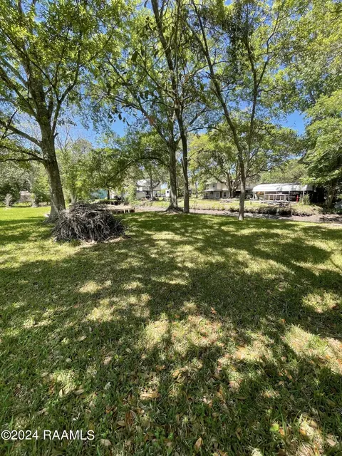 4903 Dolphin St, New Iberia, LA 70560