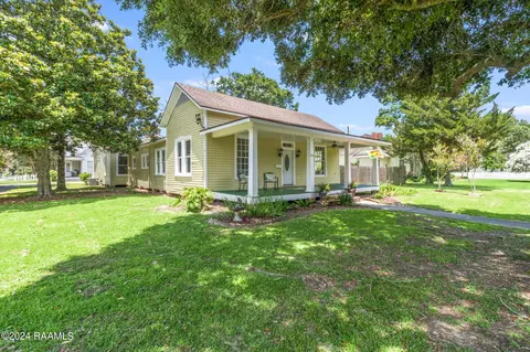 403 E 4th St, Crowley, LA 70526 photo 1