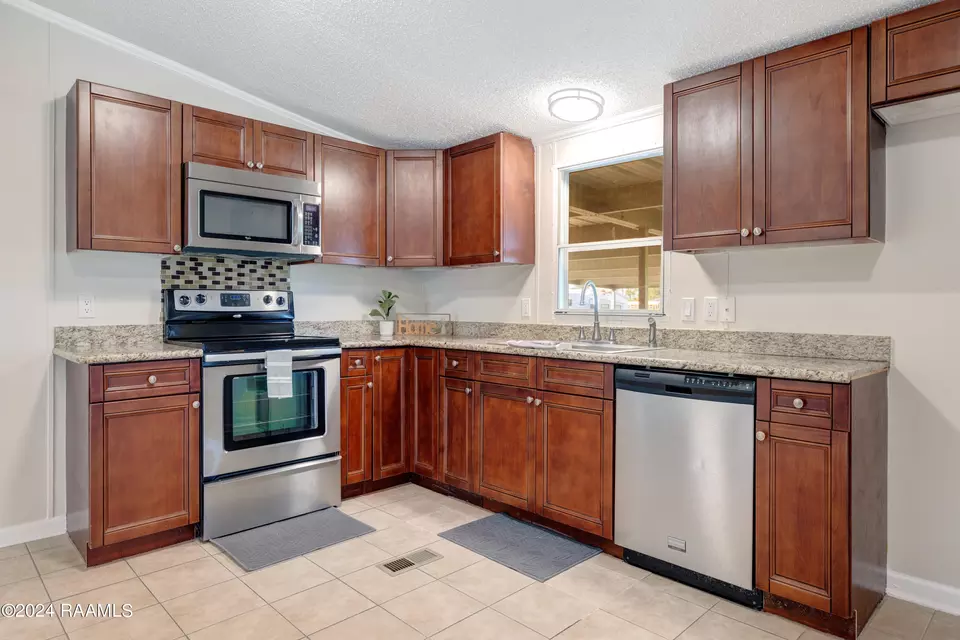 1182 Patin Rd, Breaux Bridge, LA 70517 19 Photos Movoto