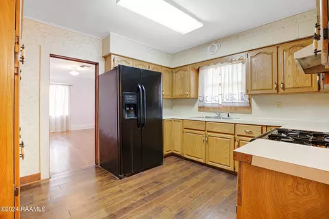 Kitchen - 1408 Thomas St, Franklin, LA 70538 photo 2 of 2