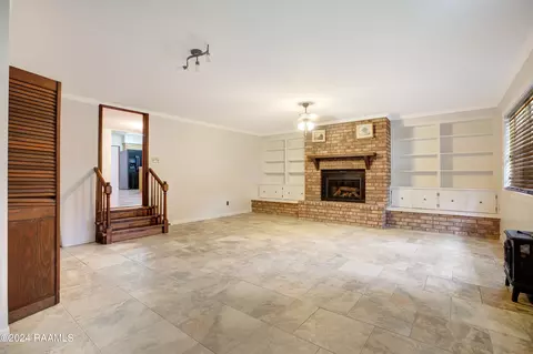 Living - 1408 Thomas St, Franklin, LA 70538 photo 1 of 1