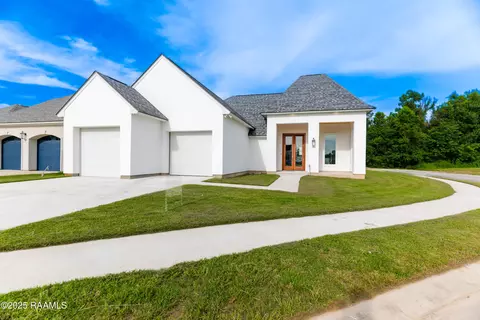 101 Cypress Wood Ln, Youngsville, LA 70592